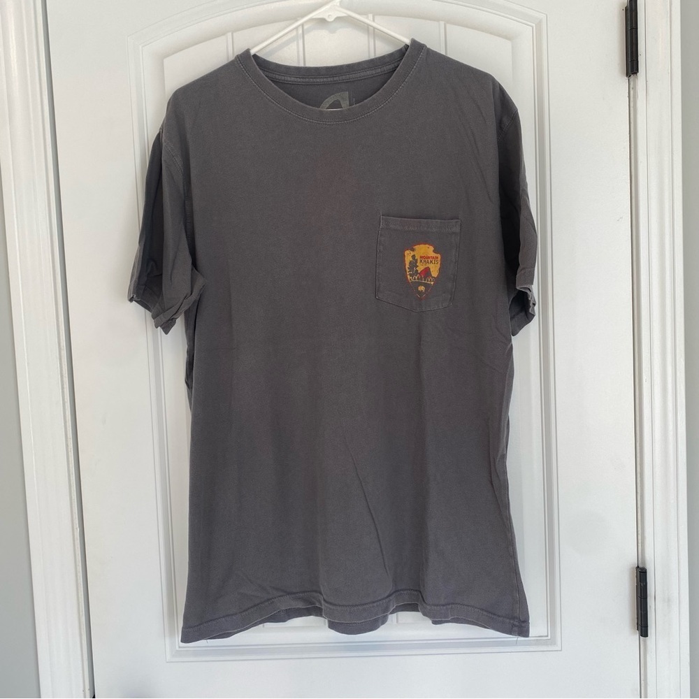Mountain Khakis Men’s Grey Short Sleeve Tee Size Large